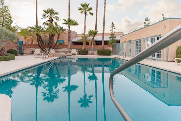 Cottonwood Tucson Pool - Arizona behavioral health and addiction treatment center